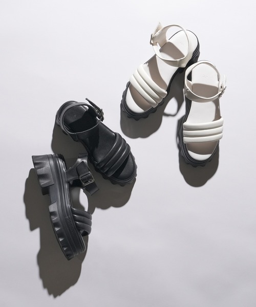 WEGO（ウィゴー）の「WEGO/ボリュームパデッドサンダル（サンダル・レディース・ホワイト/ブラック・MEDIUM/LARGE）」の3枚目の写真