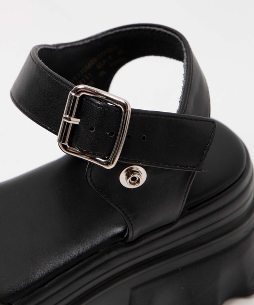 WEGO（ウィゴー）の「WEGO/ボリュームパデッドサンダル（サンダル・レディース・ホワイト/ブラック・MEDIUM/LARGE）」の9枚目の写真