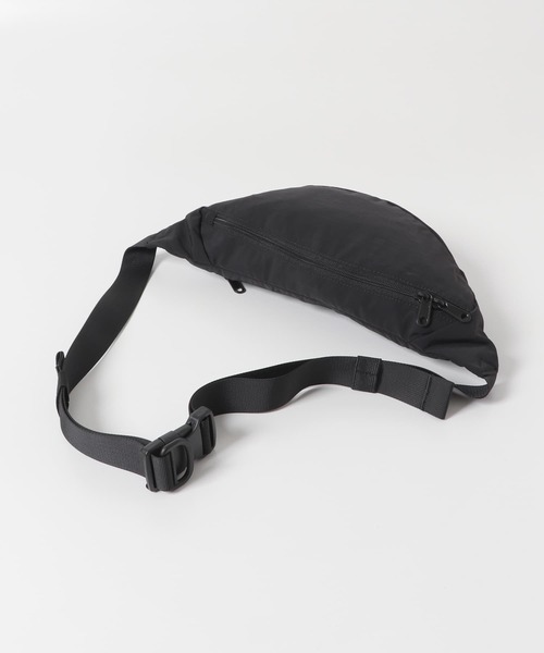 URBAN RESEARCH DOORS（アーバンリサーチドアーズ）の「ウォッシャブルボディーバッグ（ショルダーバッグ・レディース・ベージュ/ブラック・-）」の6枚目の写真