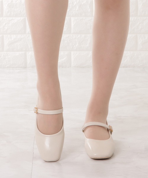 Lace Ladies（レースレディース）の「マットレザー調チャンキーストラップパンプス（パンプス・レディース・アイボリー/ブラック/ベージュ・24.5/23/24/23.5/22.5）」の5枚目の写真