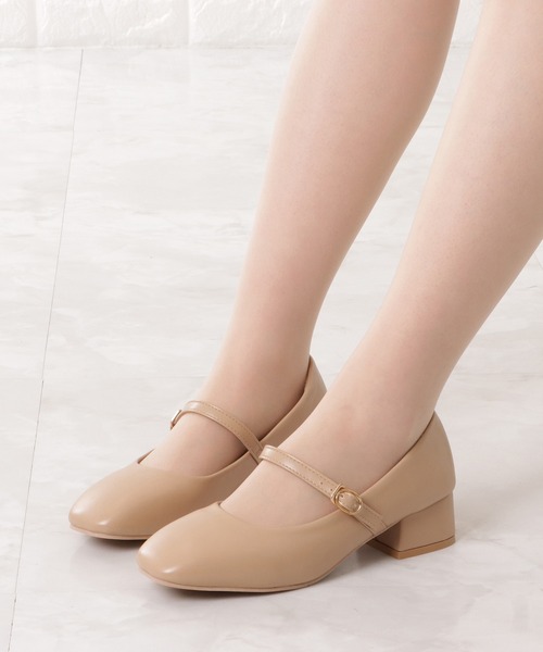 Lace Ladies（レースレディース）の「マットレザー調チャンキーストラップパンプス（パンプス・レディース・アイボリー/ブラック/ベージュ・24.5/23/24/23.5/22.5）」の6枚目の写真