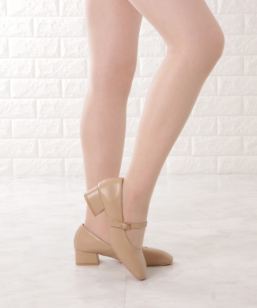 Lace Ladies（レースレディース）の「マットレザー調チャンキーストラップパンプス（パンプス・レディース・アイボリー/ブラック/ベージュ・24.5/23/24/23.5/22.5）」の13枚目の写真