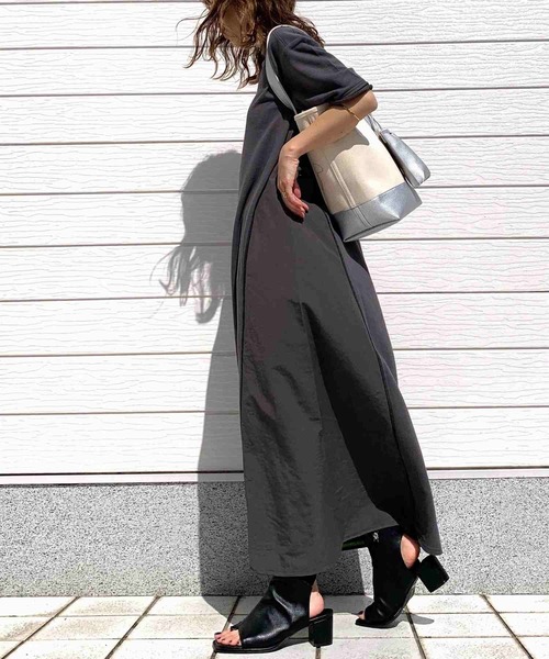 Q（キュー）の「ウラケドッキングワンピ（ワンピース・レディース・ブラック/チャコールグレー・MEDIUM）」の7枚目の写真