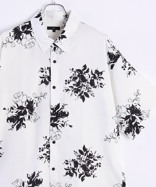 WESTSEA(ウエストシー)の「ルーズサイズ とろみシャツ 花柄 半袖シャツ(シャツ/ブラウス・メンズ・ベージュ/ブラック系その他2/ブラック/ブラック系その他3/ブラック系その他/ホワイト系その他/グレー/アイボリー/ブラック系その他4/ホワイト/ホワイト系その他2/ホワイト系その他3/ベージュ系その他/ブラック系その他5/ブラック系その他6/ブラック系その他7/ブラック系・L/M)」の5枚目の写真