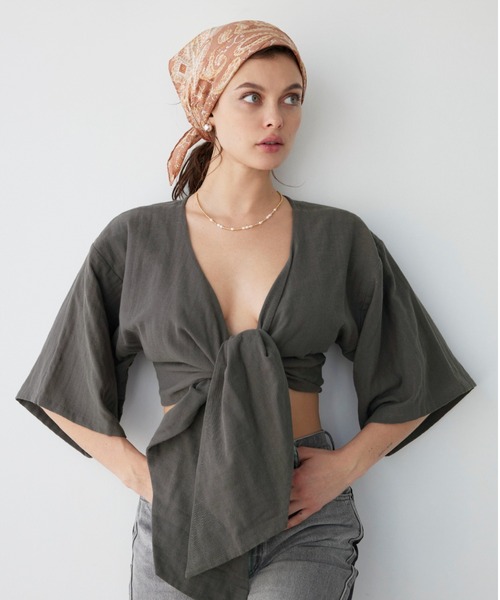 ALEXIA STAM（アリシアスタン）の「Tie Front Gauze Top