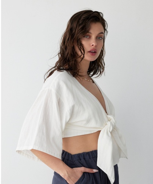 ブラウス シャツ LS Anastasia Lace Top トップス レディース LS Anastasia Lace Top トップス | GUESS(ゲス) JAPAN 公式