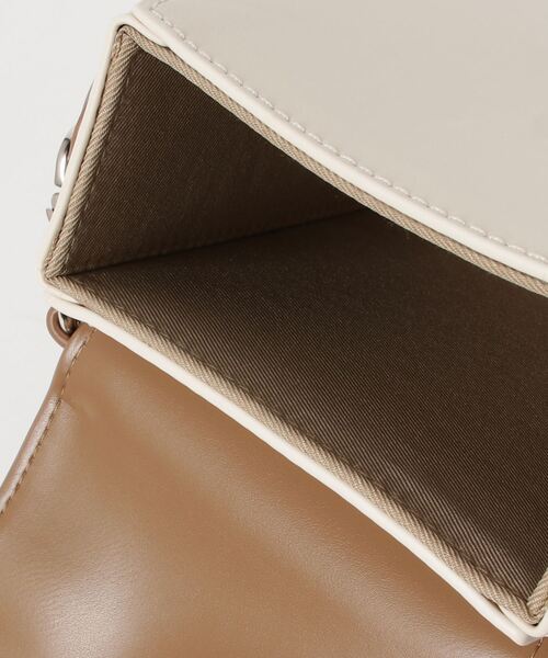 Olu.（オルドット）の「スクエアレトロコンパクトバッグ（ショルダーバッグ・レディース・ブラウン系その他・FREE）」の10枚目の写真