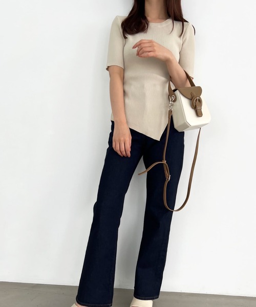 Olu.（オルドット）の「スクエアレトロコンパクトバッグ（ショルダーバッグ・レディース・ブラウン系その他・FREE）」の5枚目の写真