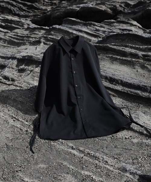 selle glant（セレグランテ）の「DRAW CODE SLIT SHIRT/ドローコードスリットシャツ（シャツ/ブラウス・メンズ・ブラック/オフホワイト・MEDIUM）」の9枚目の写真