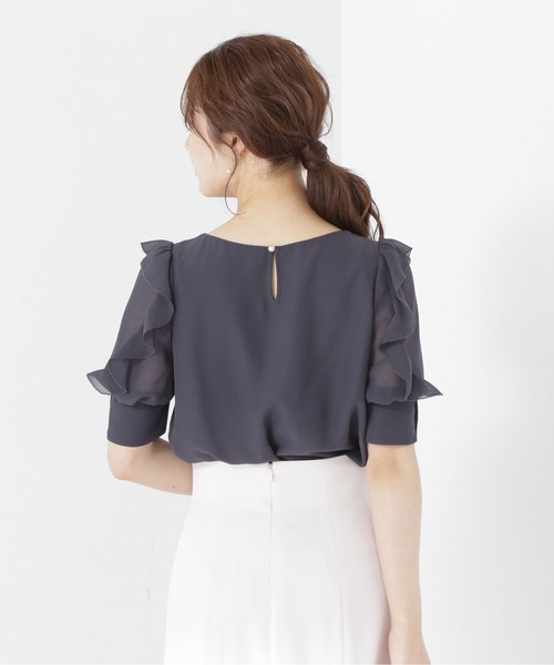PROPORTION BODY DRESSING（プロポーションボディドレッシング）の「シアーラッフルブラウス / 1213210602（シャツ/ブラウス・レディース・グレー/ダークグレー/ベージュ・SMALL/MEDIUM）」の11枚目の写真