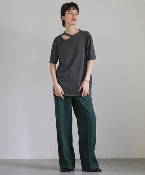 select MOCA（セレクトモカ）の「ネックストラップTシャツ（Tシャツ/カットソー・レディース・ホワイト/ライトオリーブ/スミクロ/ブラック・FREE）」の5枚目の写真