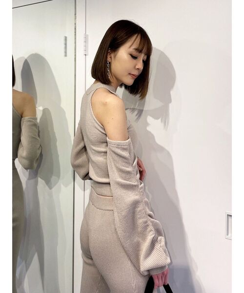 GYDA（ジェイダ）の「【SET着用可】アームドッキングデザインニットTOPS（ニット/セーター・レディース・ベージュ/ブラック/ブラウン・FREE）」の21枚目の写真