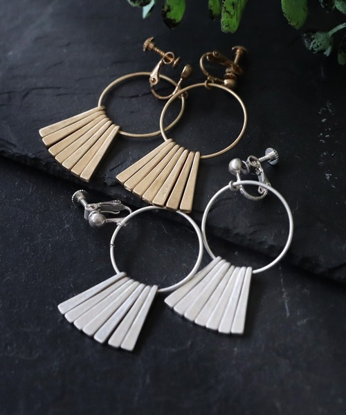 antiqua（アンティカ）の「プレートフリンジイヤリング（イヤリング・レディース・シルバー/ゴールド・FREE）」の3枚目の写真