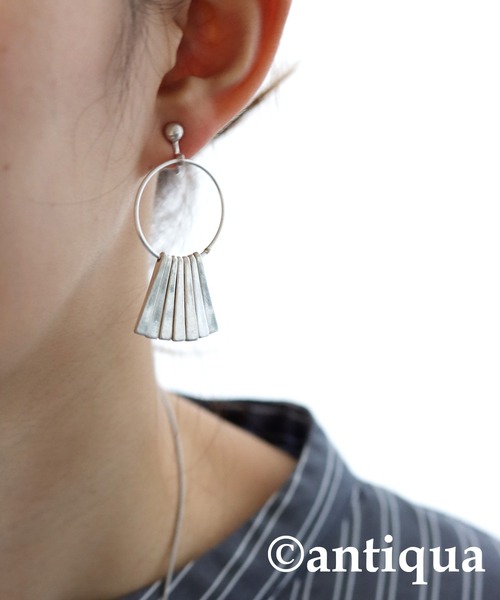antiqua（アンティカ）の「プレートフリンジイヤリング（イヤリング・レディース・シルバー/ゴールド・FREE）」の4枚目の写真