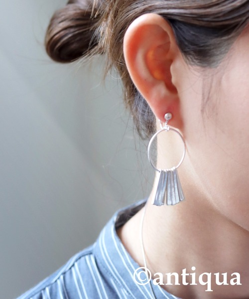 antiqua（アンティカ）の「プレートフリンジイヤリング（イヤリング・レディース・シルバー/ゴールド・FREE）」の5枚目の写真