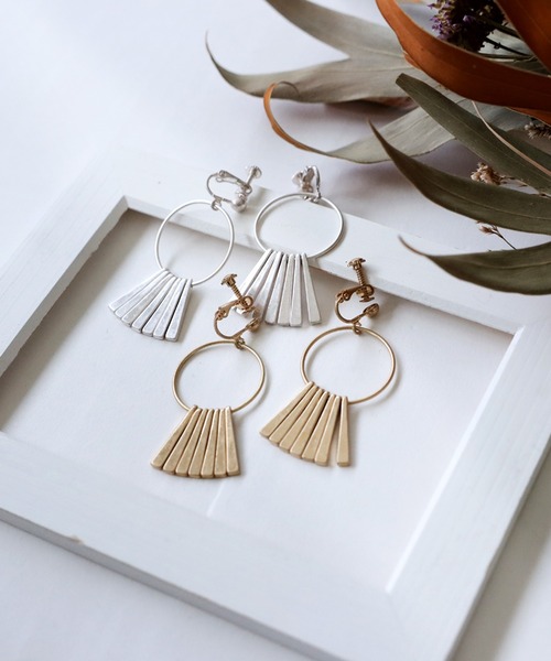 antiqua（アンティカ）の「プレートフリンジイヤリング（イヤリング・レディース・シルバー/ゴールド・FREE）」の12枚目の写真