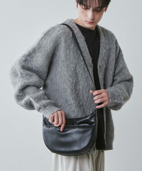 WEGO(ウィゴー)の「WEGO/カラーハーフムーンショルダー(ショルダーバッグ・レディース・ブラック/グレー/カーキ/ブルー/オフホワイト/ブラック系その他/シルバー/その他1/その他2/その他3・FREE)」の18枚目の写真