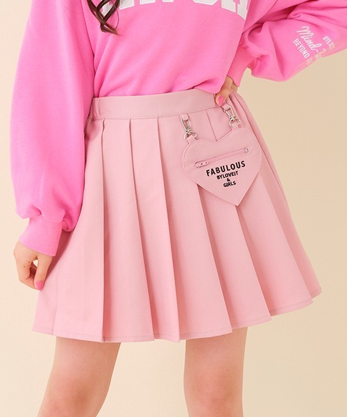 by LOVEiT(バイラビット)の「ハートポシェット付きスカパン(スカート・キッズ・ブラック/ピンク/グリーン/モカ・140cm/150cm/120cm/160cm/130cm)」の4枚目の写真