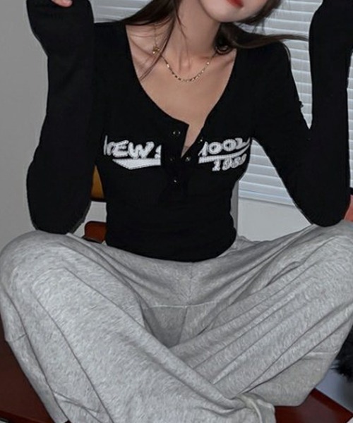 GLAMOROUS JANE(グラマラスジェーン)の「テレコヘンリーネッククロップド丈プリントロンT(Tシャツ/カットソー・レディース・ブラック/アイボリー・FREE)」の19枚目の写真