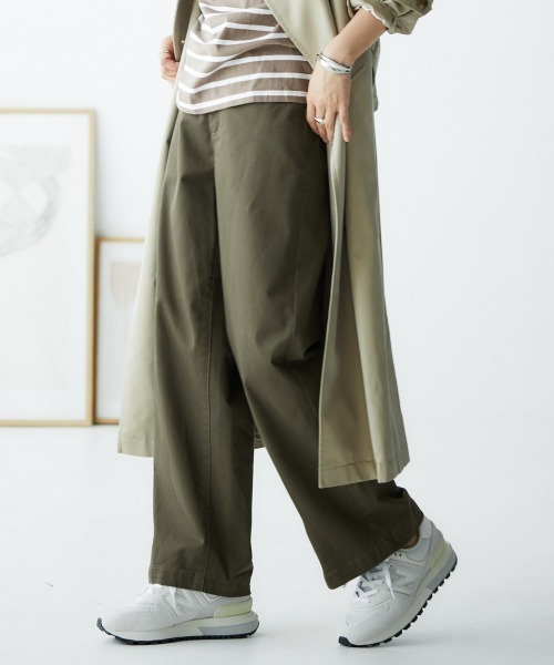 nissen（ニッセン）の「ゆるフィットワイドパンツ（チノパンツ・レディース・ライトベージュ/ネイビー系2/モカ/ブラック/カーキ/バーガンディー/オフホワイト/ネイビー系1/ベージュ・L/LL/S/M/3L）」の7枚目の写真