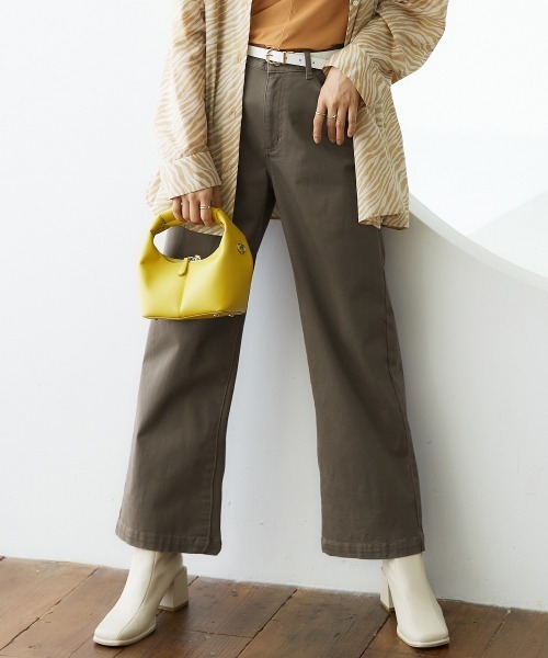 nissen（ニッセン）の「ゆるフィットワイドパンツ（チノパンツ・レディース・ライトベージュ/ネイビー系2/モカ/ブラック/カーキ/バーガンディー/オフホワイト/ネイビー系1/ベージュ・L/LL/S/M/3L）」の4枚目の写真