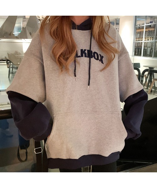 NinaetLina（ニナエリナ）の「裏起毛フェイクレイヤードプルパーカー（パーカー・レディース・ベージュ/ネイビー/グレー・XL/M/L）」の4枚目の写真