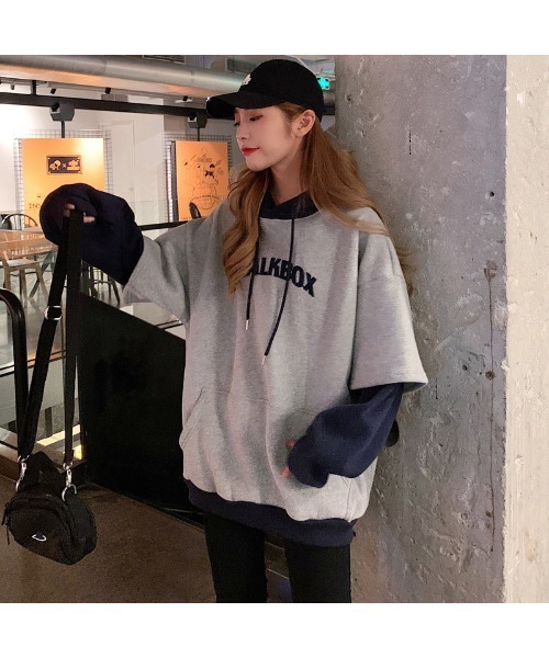 NinaetLina（ニナエリナ）の「裏起毛フェイクレイヤードプルパーカー（パーカー・レディース・ベージュ/ネイビー/グレー・XL/M/L）」の6枚目の写真