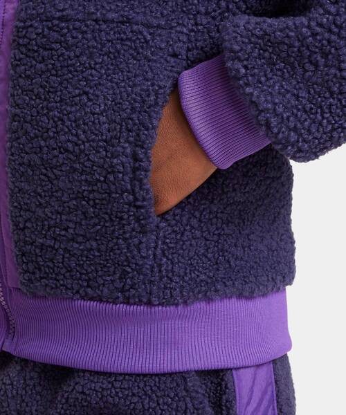 NIKE（ナイキ）の「《セットアップ対応商品》ナイキ スポーツウェア クラブ フリース ジュニア フルジップ ウィンタライズド パーカー / Nike Sportswear Club Fleece Big Kids' Full-Zip Winterized Hoodie＜130-170cm展開＞（パーカー・キッズ・カーキオリーブ/パープル系その他2/ブラック/ブラウン系その他2・150/130/140/160/170）」の21枚目の写真