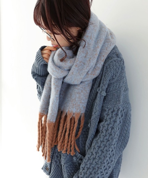 Crisp（クリスプ）の「ボリュームフリンジマフラー（マフラー・レディース・ピンク/グリーン/ブルー/アイボリー/ブラウン・FREE）」の5枚目の写真