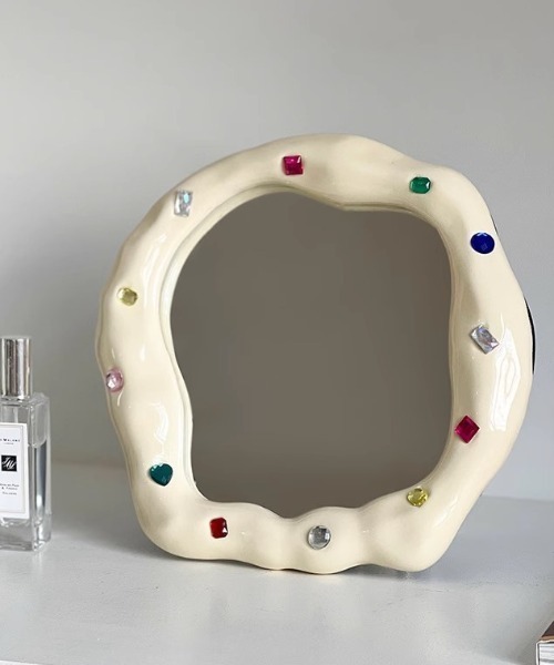 Made in I(メイドインアイ)の「STONE JEWELRY DECORATION MIRROR(ミラー・レディース・アイボリー/シルバー・FREE)」の5枚目の写真