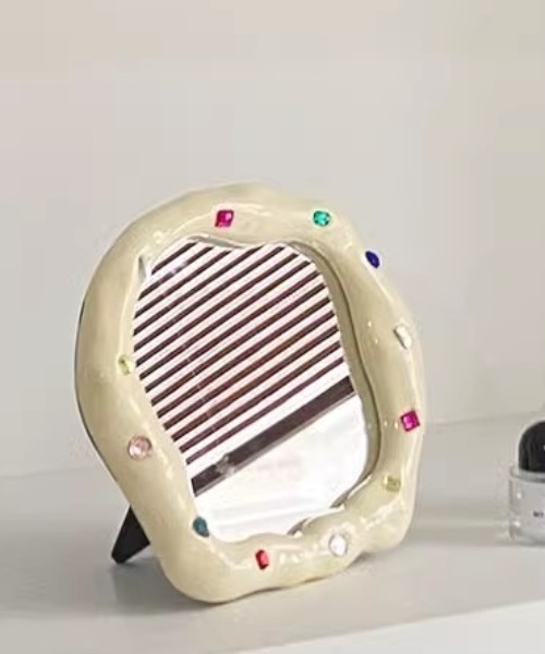 Made in I(メイドインアイ)の「STONE JEWELRY DECORATION MIRROR(ミラー・レディース・アイボリー/シルバー・FREE)」の9枚目の写真