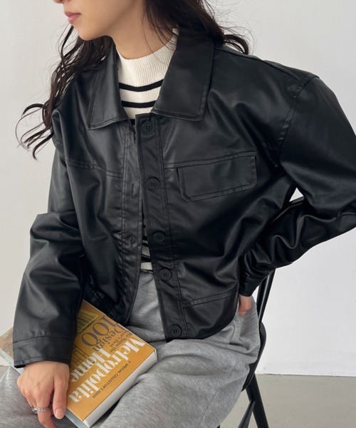 CLEA(クレア)の「フェイクレザーショートジャケット(ブルゾン・レディース・ブラック/ブラウン・FREE)」の2枚目の写真