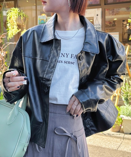 CLEA(クレア)の「フェイクレザーショートジャケット(ブルゾン・レディース・ブラック/ブラウン・FREE)」の4枚目の写真