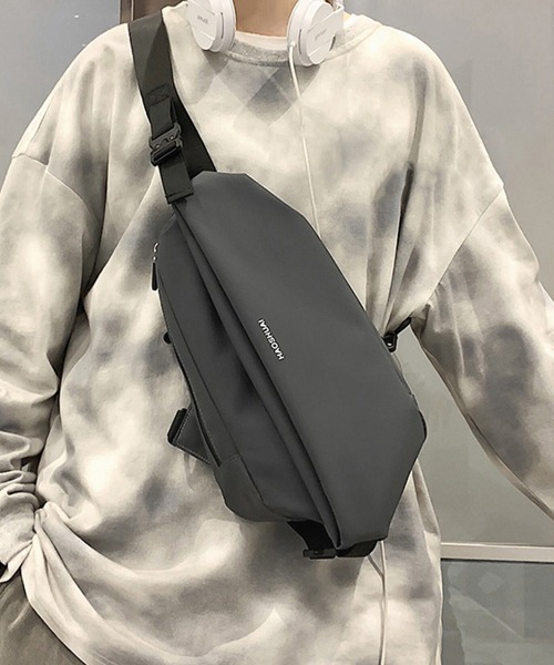 Miniministore(ミニミニストア)の「ショルダーバッグ 男女兼用 オルチャン(ボディバッグ/ウエストポーチ・レディース・ブラック/オリーブ/ダークグレー/ダークブルー・フリー)」の6枚目の写真