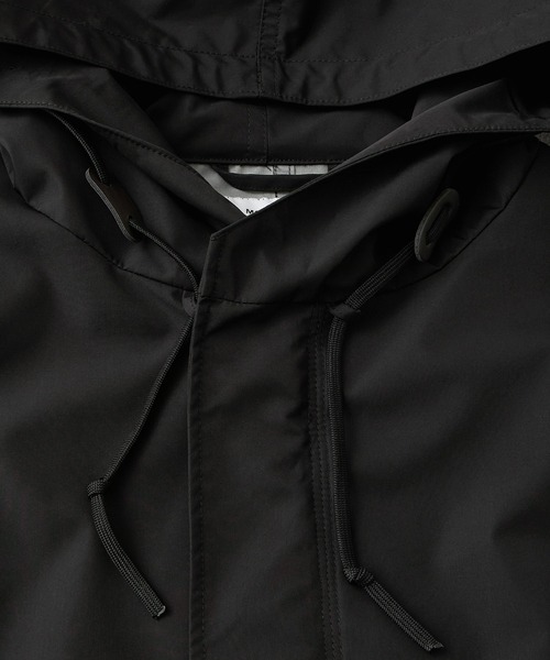 MONO-MART（モノマート）の「3レイヤーオーバーサイズナイロンマウンテンパーカー/撥水/防風/3層構造（マウンテンパーカー・メンズ・ブラック/チャコール・S/M/L）」の12枚目の写真