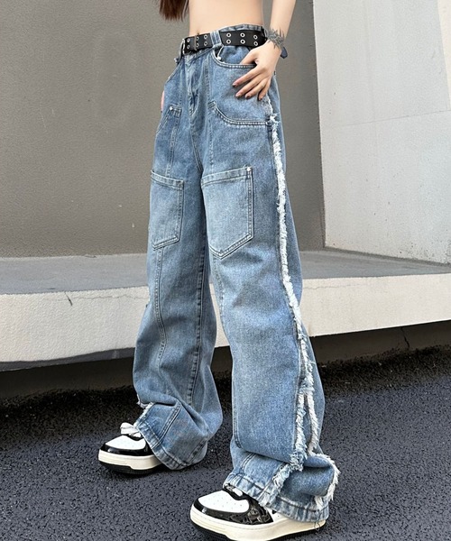 meJane（ミージェーン）の「サイドフリンジ リメイクライクワイドデニム（デニムパンツ・レディース・ブルー・S/L/M）」の7枚目の写真