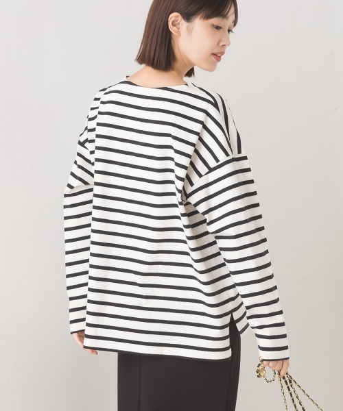 OMNES(オムネス)の「10番単ボーダーワイドシルエットスリット長袖Tシャツ(Tシャツ/カットソー・レディース・ホワイト系その他3/ホワイト系その他/ホワイト×ブラック/ホワイト系その他4/ホワイト系その他2/ネイビー×ホワイト/ブラウン系その他/ベージュ系その他・FREE)」の1枚目の写真