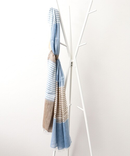 NOLLEY'S goodman(ノーリーズグッドマン)の「リネンコットンボーダーストール イタリア製 大判(ストール/ショール・メンズ・ブルー系その他/ネイビー・FREE)」の9枚目の写真