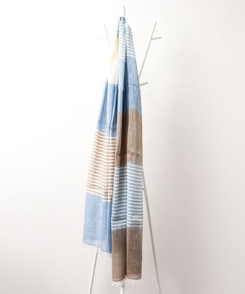 NOLLEY'S goodman(ノーリーズグッドマン)の「リネンコットンボーダーストール イタリア製 大判(ストール/ショール・メンズ・ブルー系その他/ネイビー・FREE)」の7枚目の写真