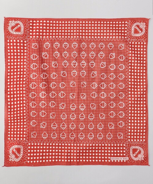 FREAK'S STORE(フリークスストア)の「Bindu/ビンドゥー Amor Bandana/アモールプリントバンダナ(バンダナ/スカーフ・レディース・レッド/ブラック・ONE SIZE)」の2枚目の写真