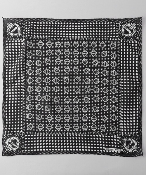 FREAK'S STORE(フリークスストア)の「Bindu/ビンドゥー Amor Bandana/アモールプリントバンダナ(バンダナ/スカーフ・レディース・レッド/ブラック・ONE SIZE)」の1枚目の写真