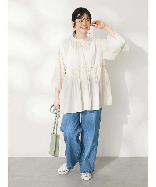 CRAFT STANDARD BOUTIQUE（クラフトスタンダードブティック）の「後リボン切替ギャザーチュニックブラウス（チュニック・レディース・ブルー/チャコールグレー/ライトベージュ・FREE）」の16枚目の写真