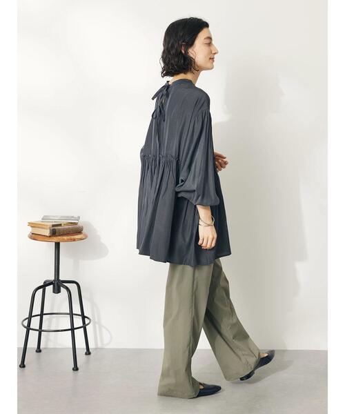 CRAFT STANDARD BOUTIQUE（クラフトスタンダードブティック）の「後リボン切替ギャザーチュニックブラウス（チュニック・レディース・ブルー/チャコールグレー/ライトベージュ・FREE）」の22枚目の写真