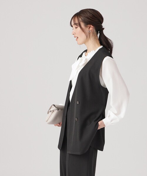 DRESKIP（ドレスキップ）の「◆【セットアップ可/イージーケア/UVカット】シワになりにくい ストレッチ ダブルボタンジレ（ベスト・レディース・ブラック/ライトベージュ/グリーン系・02/03/04）」の6枚目の写真