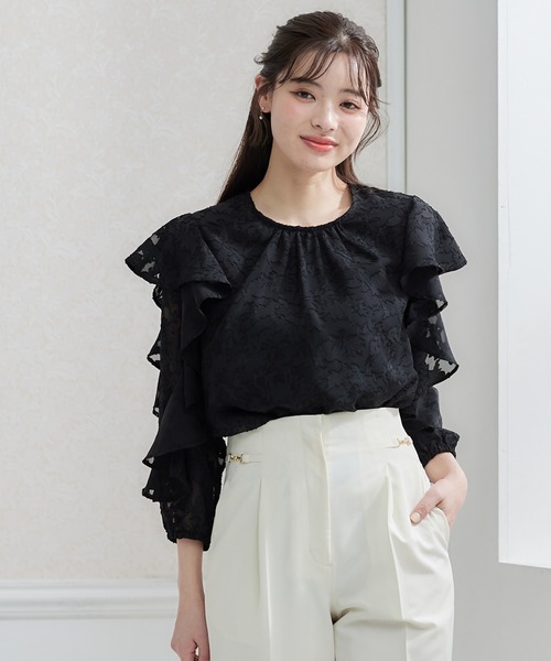 12Twelve Agenda(トゥエルブ アジェンダ)の「花柄ジャガードラッフルスリーブブラウス(シャツ/ブラウス・レディース・アイボリー/ブラック・M)」の18枚目の写真