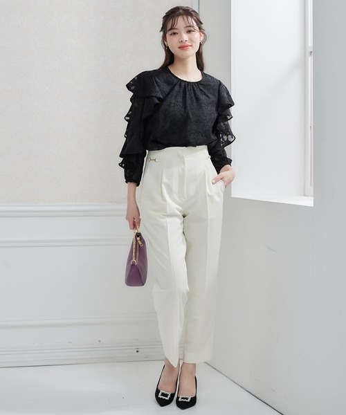 12Twelve Agenda(トゥエルブ アジェンダ)の「花柄ジャガードラッフルスリーブブラウス(シャツ/ブラウス・レディース・アイボリー/ブラック・M)」の14枚目の写真