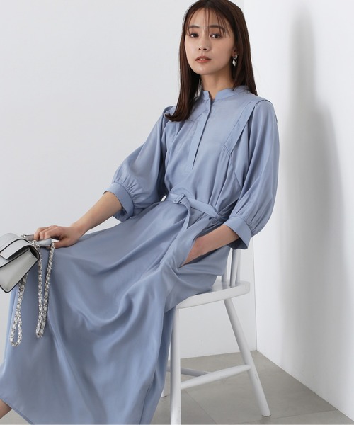 N.（N. Natural Beauty Basic）（エヌエヌナチュラルビューティーベーシック）の「◆マットサテンボリュームスリーブワンピース（ワンピース・レディース・ブルー/チャコールグレー/ベージュ・MEDIUM）」の3枚目の写真