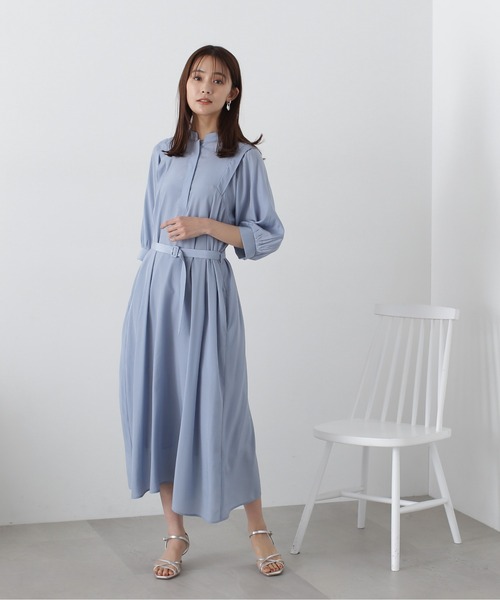 N.（N. Natural Beauty Basic）（エヌエヌナチュラルビューティーベーシック）の「◆マットサテンボリュームスリーブワンピース（ワンピース・レディース・ブルー/チャコールグレー/ベージュ・MEDIUM）」の21枚目の写真