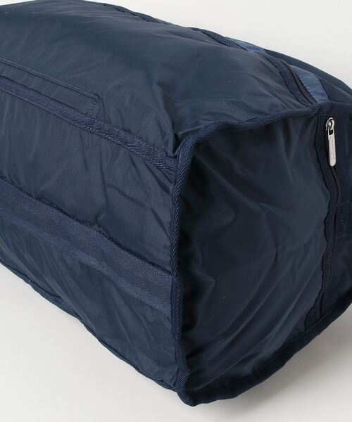 LeSportsac（レスポートサック）の「LeSportsac DELUXE LG WEEKENDER レスポートサック デラックス ウィークエンダー ボストンバッグ（ボストンバッグ・レディース・ブラック系/ネイビー/ブラック系1・FREE）」の5枚目の写真