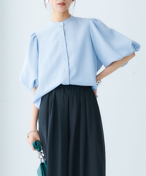 nissen（ニッセン）の「ボリューム袖バンドカラーシャツ（シャツ/ブラウス・レディース・サックスブルー/オフホワイト/ブラック・M/L/LL/S）」の9枚目の写真